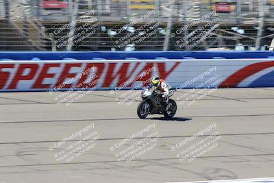 media/Jun-25-2022-Fastrack Riders (Sat) [[296e527623]]/Level 4/Start Finish/